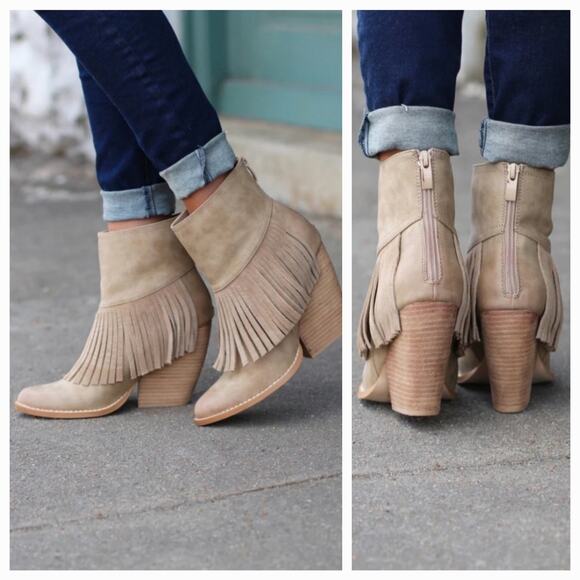 NIB Very Volatile Khloe Beige Fringe Stacked Wedge Heel Boots Women's Size 8.5 - Picture 1 of 14